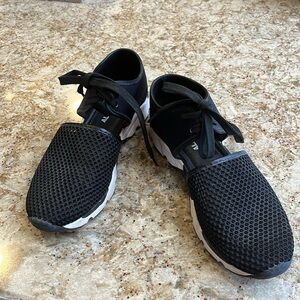 All Black tennis shoes